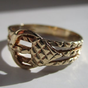 Antique Style 9ct Solid Gold Unisex Open-Work 'Buckle' Ring