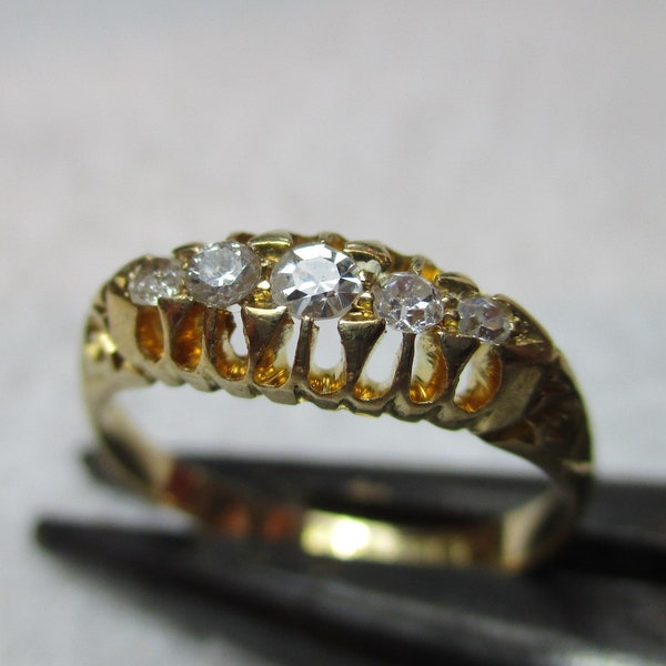 Antique{Birmingham 1915} 18ct Solid Gold 5-Stone Diamond Gemstone Ring{3.1 Grams}{0.2Ct Diamond Weight}