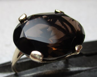 Vintage{London 1972} 9ct Solid Gold 'Smoky Quartz' Solitaire Gemstone Ring{6.2 Grams}