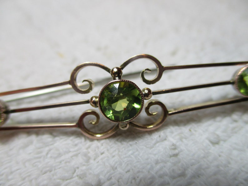 Art Nouveau 9ct Solid Rose Gold Peridot Gemstone Bar Brooch5.2 Grams image 3