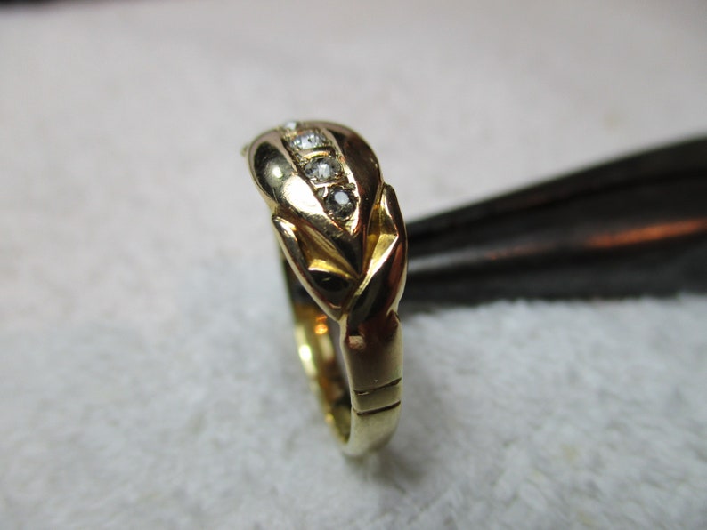 Antique 18ct Solid Gold 5-Stone Diamond Gemstone Ring3.1 Grams image 9