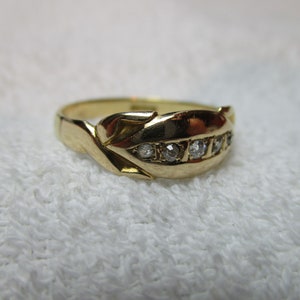 Antique 18ct Solid Gold 5-Stone Diamond Gemstone Ring3.1 Grams image 5