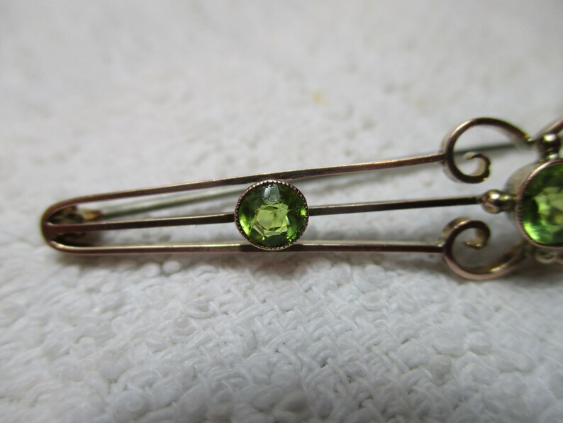 Art Nouveau 9ct Solid Rose Gold Peridot Gemstone Bar Brooch5.2 Grams image 4