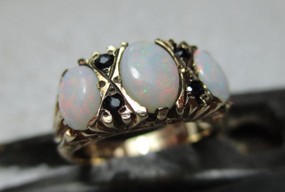 Antique Style 9ct Solid Gold 7-Stone Sapphire + Opal Gemstone Ring{3.6 Grams}