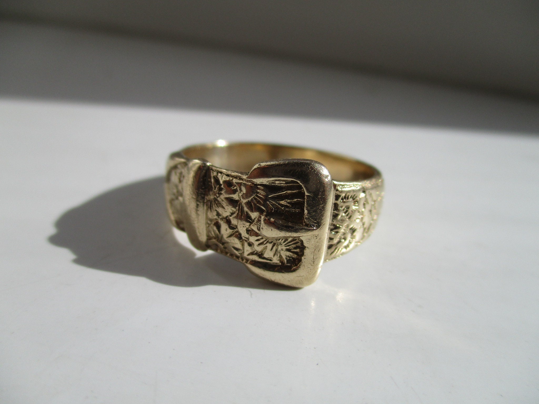 Mens gold buckle deals rings for sale