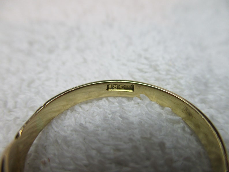 Antique 18ct Solid Gold 5-Stone Diamond Gemstone Ring3.1 Grams image 7