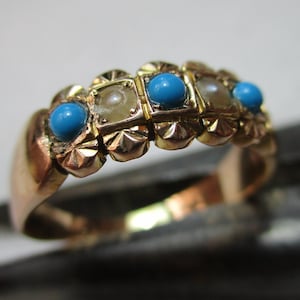 Antique 15ct Solid Gold 5-Stone Turquoise + Split Pearl Gemstone Ring{3.7 Grams}