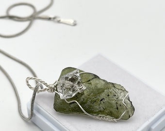 1 pc 100% Natural Moldavite with Herkimer Quartz / Real Moldavite tektite / Beautiful Piece Raw Moldavite pendant from Czech Republic