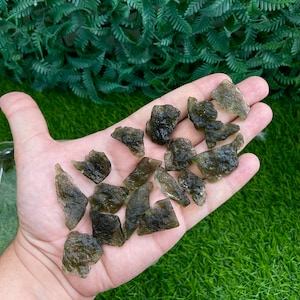 100% Natural Moldavite  / Real Moldavite tektite / Beautiful Piece Raw Moldavite from Czech Republic