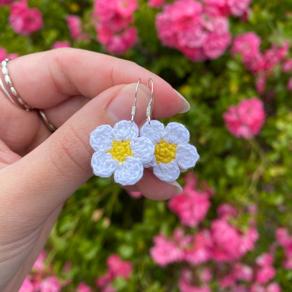 Tiny Crochet Daisy Earring Pattern // Digital Download // Crochet Earrings // Crochet Pattern // Earring Pattern