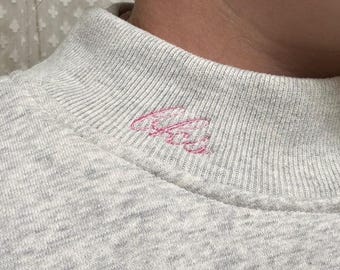 刺繍入りモックネック