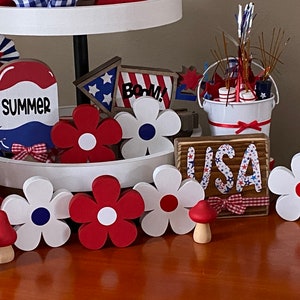 Patriotic Tiered Tray - Set of 3 Red White and Blue Wood Daisies - Standing Wood Daisies Flowers 4th of July Tiered Tray Decor Summer Decor