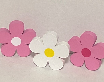 Spring Wood Daisies - Standing Flowers - Set of 3 Flowers Spring Tray - Tiered Trays - Wood Flowers - Wooden Daises - Standing Wood Daisies