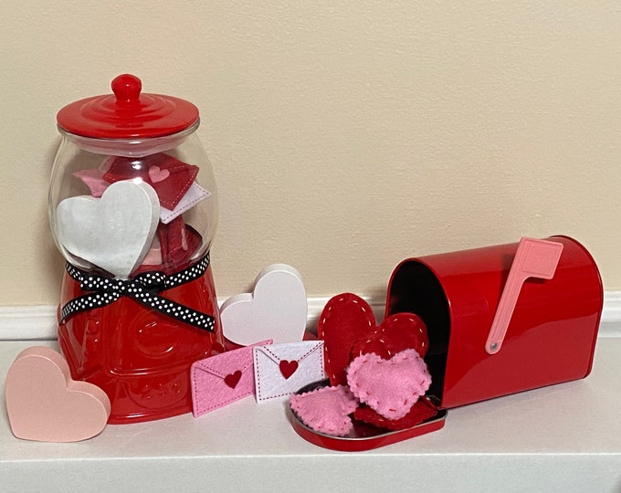 Wood hearts and mini felt love letters 3D, Bubblegum Machine Filler, Vase Filler, Valentine’s Day Tiered Tray Decor, Home Decor, Red Pink