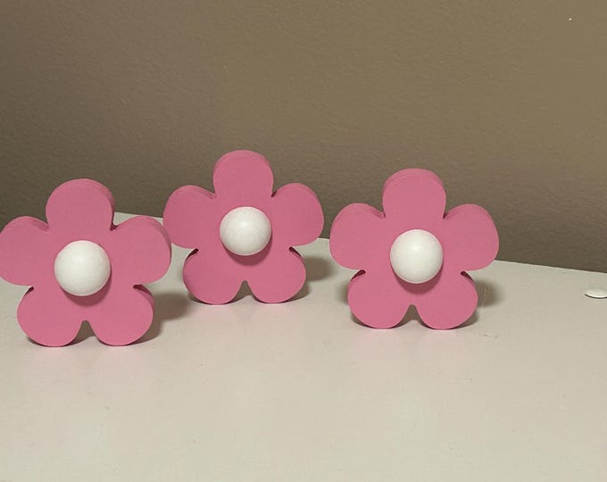 Spring Wood Daisies - Standing Flowers - Set of 3 Flowers Valentine’s Day - Tiered Tray Wood Flowers - Wooden Daises - Standing Wood Daisies