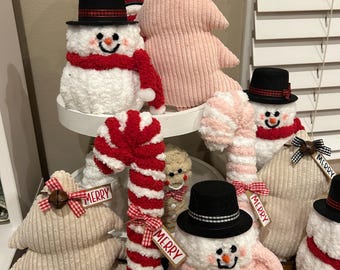 Chunky Yarn Winter Decor Candy Cane Choice of Red and White or Pink and White MERRY tag holiday gift topper Christmas Decor buffalo check