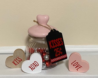 Glass jar with heart lid KISSES 25 wood tag Valentine’s Day decor candy jar pink heart ceramic top choice to add set of wood hearts Love