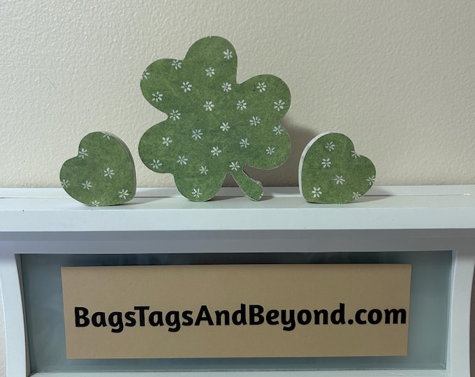 St Patricks Day Tiered Tray Set of 3 Wood Pieces Table Shelf Sitters - Standing Shamrock with 2 Standing Hearts Green White Daisies Decor