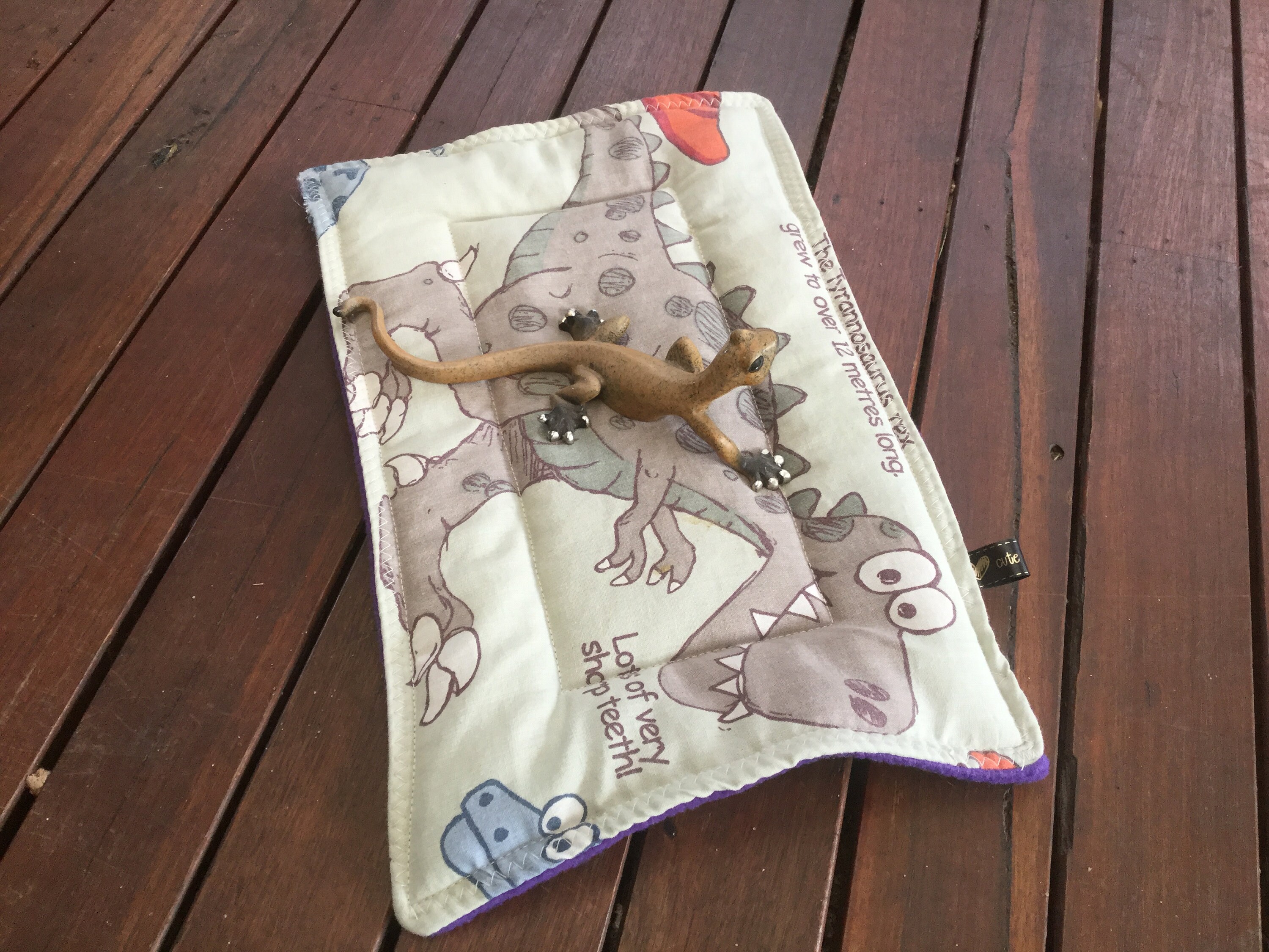 A Fabulous Bearded dragon bed/hideaway with dinosaurs motif Etsy