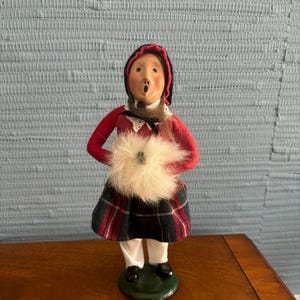 Vintage Byers Choice Christmas Girl Caroler 1986