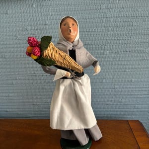 Byers Choice Pilgrim Woman Caroler 1996, Cornucopia Harvest Horn Of Plenty