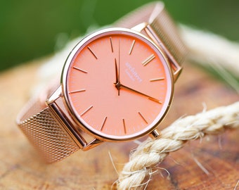 Montre personnalisée femme, montre bracelet maille or rose, montre personnalisée corail, montre femme minimaliste, montre femme gravée, cadeau pour elle