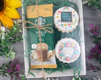 Personalisierte Lehrer Geschenkbox | Geschenk für Lehrer, TA, SENCO & Schlüsselarbeiter | Starbucks, Costa oder heiße Schokolade | Vielen Dank für Ihr Geschenk