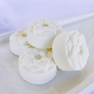 Invigorate Frosted Fir Shower Steamers Limited Edition Seasonal Scent image 4