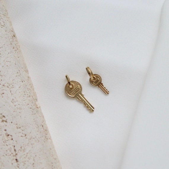 14K Solid Gold Key Necklace Gold Tiny Key Charm 14K Solid Gold Key 14K Gold Dainty Key Pendant Etsy Canada