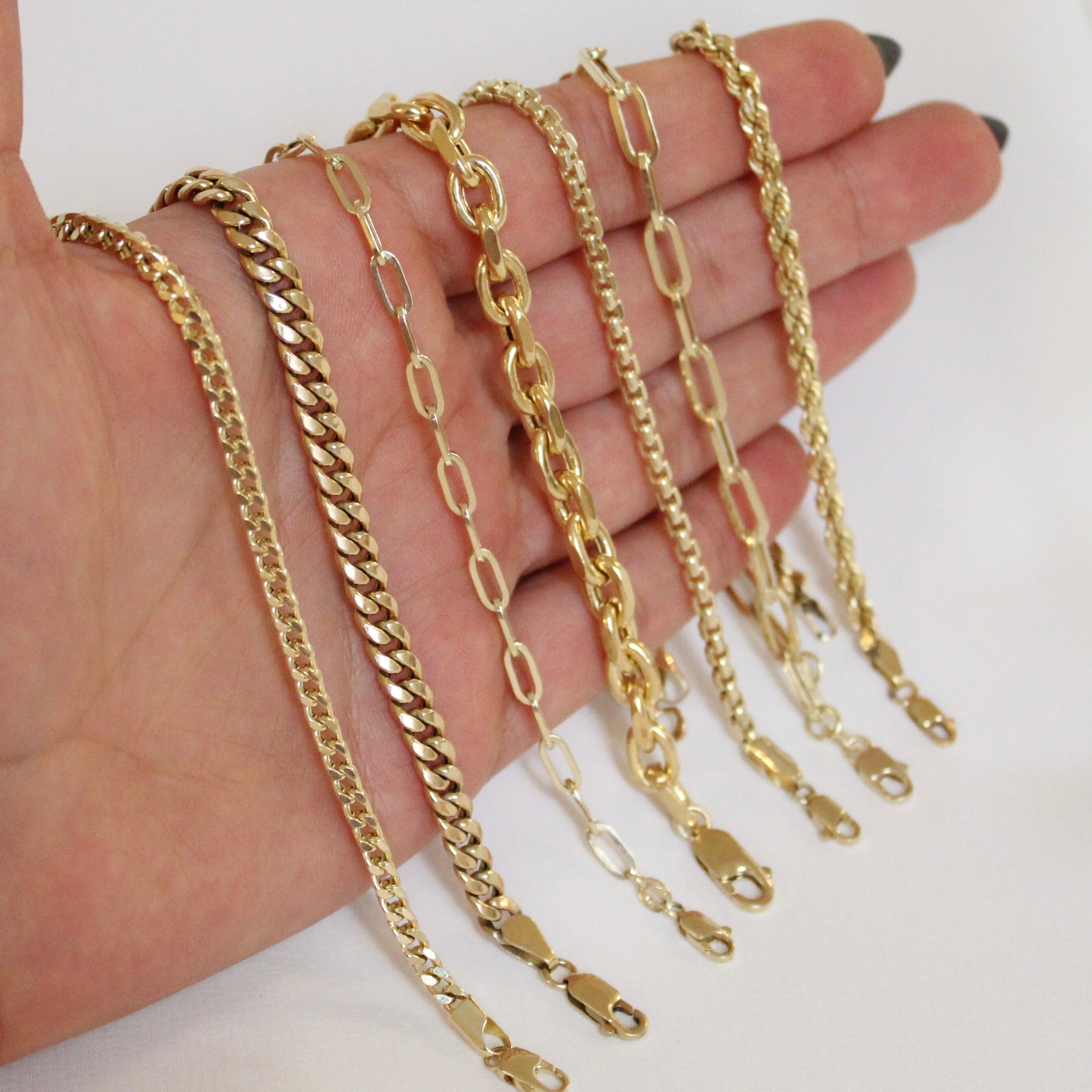 CATENA, Catena in oro giallo doppia con pendente in corallo orientale