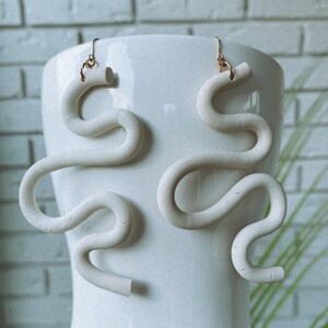White Wavy Earrings, Bold Earrings, Polymer Clay Earrings, Wavy Earrings, Unique Earrings, Handmade Earrings, Gifts for Her, Modern Earrings