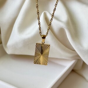 Timeless Gold Necklace – Dainty 18k Gold Waterproof Chain | Minimalist, Adjustable, Anti-Tarnish Jewelry for Everyday Elegance