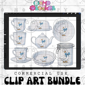 Könnte beinhalten: Ein digitales Clip-Art-Bundle mit verschiedenen Küchenartikeln mit einem Enten-Design. Enthält Tassen, eine Teekanne, eine Kuchenform, ein Glas und mehr. Die Artikel haben ein blau-weißes Karomuster mit einer Ente mit blauer Schleife. Der Text "COMMERCIAL USE CLIP ART BUNDLE" ist sichtbar.