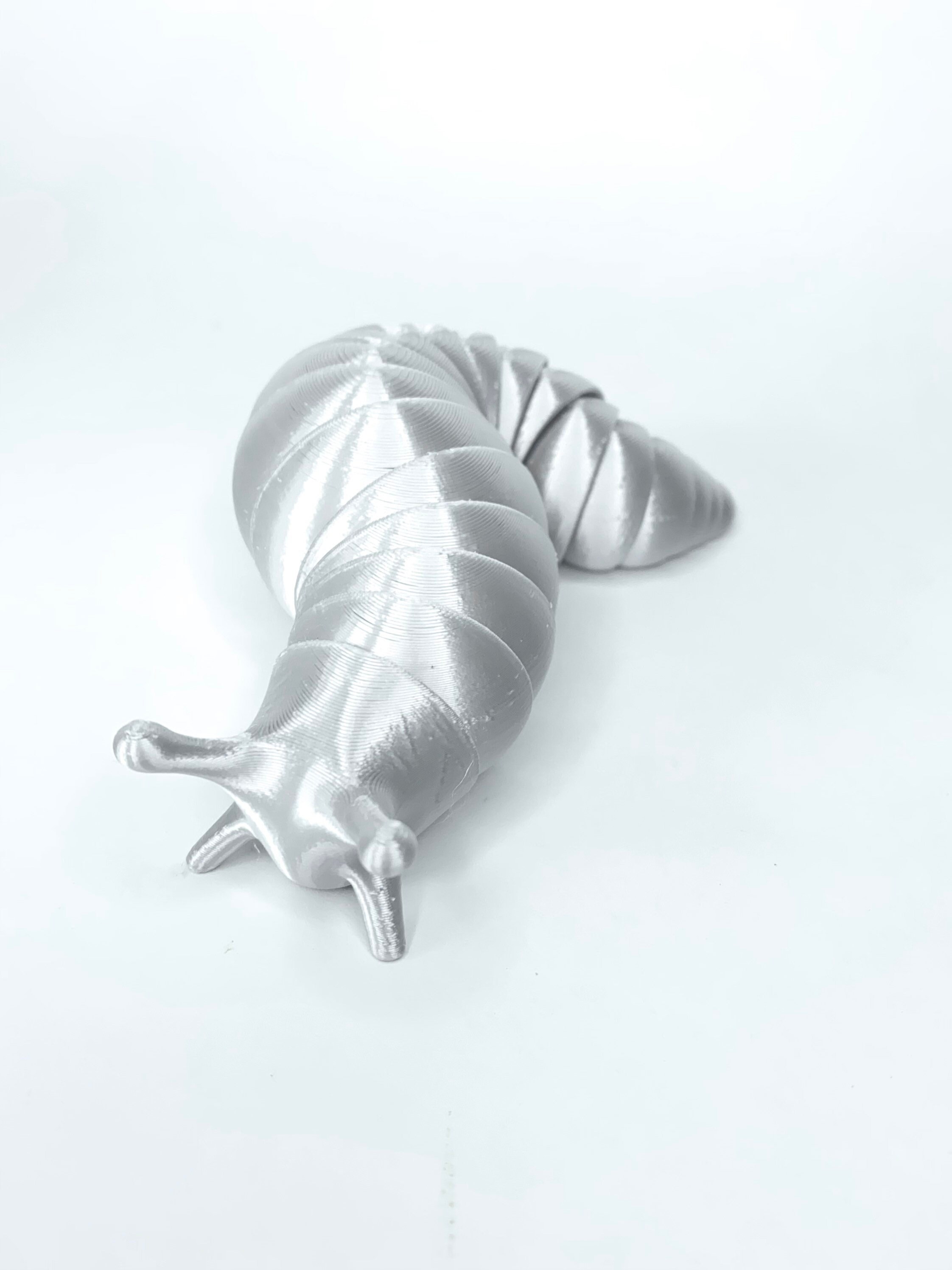3D Printed Slinky Slug! Fidget Toy - Desk Accessory - Giant Slug - Articulated Slug - Moving Slug - Adjustable
