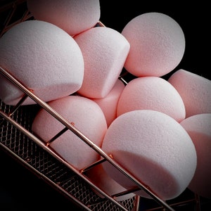 Discounted Peach Makeup Sponge – Logo-Free Single Beauty Blender | Same Quality, Lower Price