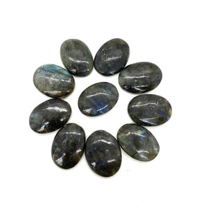 Labradorite Palm Stone / Healing Engraved Palm Stone / Worry Stone / Palmstone / Small Crystal