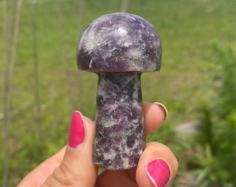 Lepidolith Pilz schnitzen: Natürliche Heilung Kristall Figur