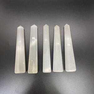 Selenite Healing 8 Facet Wand / Healing Crystal - 70 Gms