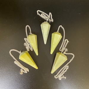 Serpentine 6 Facet Gemstone Pendulum / Healing Dowsing Energy Balancing