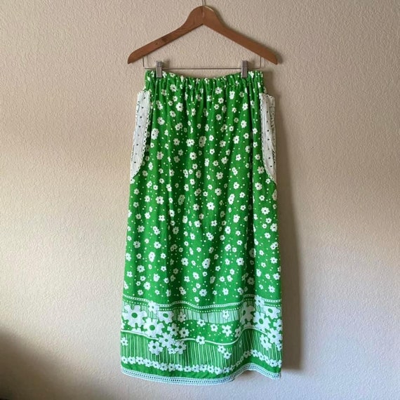 vintage 60s 70s volup friendly kermit green & whi… - image 3