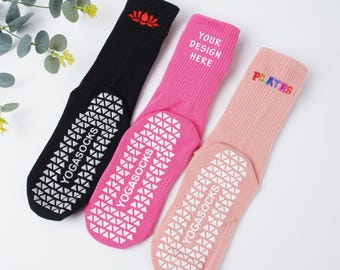 Calcetines de pilates bordados personalizados, calcetines de yoga con logotipo personalizado, calcetines de entrenamiento antideslizantes, calcetines de yoga con agarre, regalo para profesores instructores amantes del yoga.