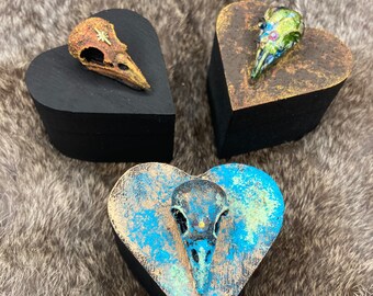 Crow Skull Mini Heart Shaped Trinket Box - Heart Shaped Box - Rusty patina box