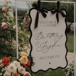 Cute Welcome Wedding Sign, Wavy Welcome Sign, Bridal Welcome Sign, Wavy Ceremony Welcome Sign, Modern Wedding Sign, Welcome Engagement Sign