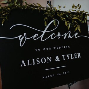 Modern Black Welcome Wedding Sign – Acrylic Reception Decor