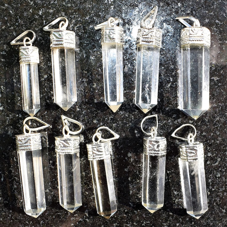 Crystal Quartz Point Pendant Clear Quartz Jewelry New Mom Gift Healing Stone Necklace Transparent Gemstone Crystal Necklace