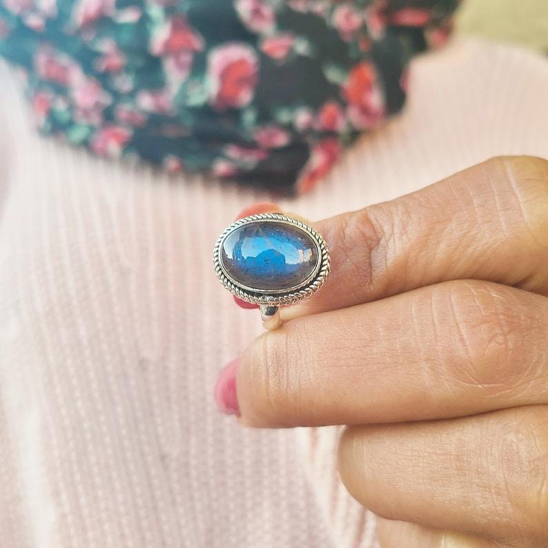 Natural Labradorite Gemstone Boho Ring,Sterling Silver Ring,Blue Flashy Labradorite Cabochon Ring,Handmade Silver Ring,Personalized Ring
