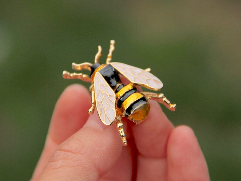 Secret Garden Golden Bee Insect e-mail Black Yellow Beige