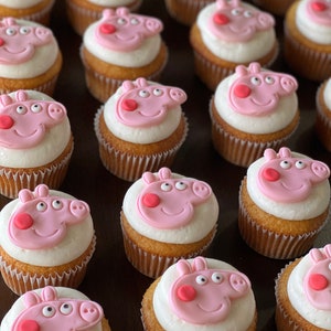 Fondant Cupcake Toppers