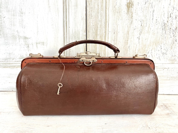 Leather Gladstone bag Hardoy, 1910s Vintage Doctor