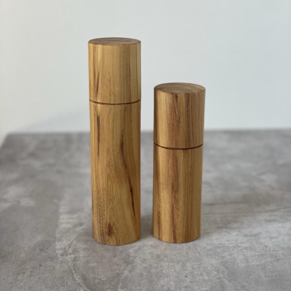 Spice mills Salt/pepper mills made of acacia. Gift, wedding, birthday